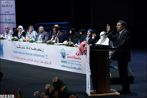 Photo of Ahmedinejad: “ABD Ortadoğu’yu işgal etmek niyetinde