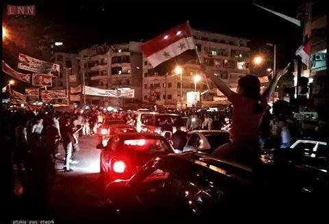 Photo of Foto – Suriye halkı Beşşar Esad’ın yanında olduğunu gösterdi
