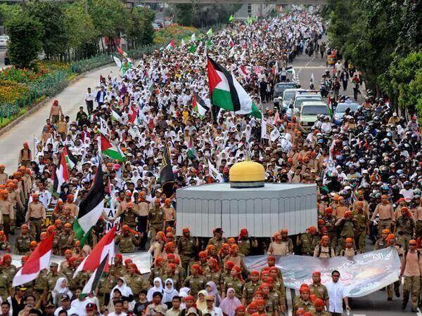 Photo of Endonezya’da onbinlerce kişi Gazze’ye destek için gösteri yaptı