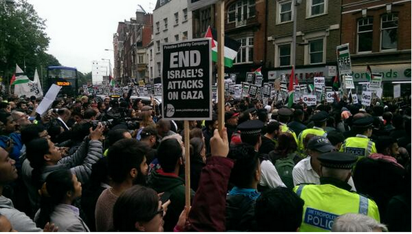 Photo of Londra’daki korsan İsrail büyükelçiliği kuşatıldı, Dünya Kudüs Günü gösterileri sürüyor