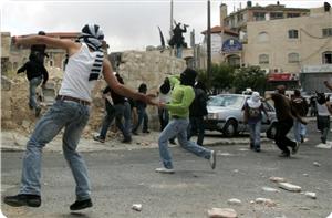 Photo of Kudüs’te dün akşam işgal güçleriyle Filistinliler arasında çatışmalar yaşandı