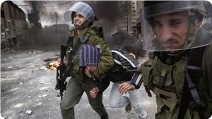 Photo of Korsan İsrail, Batı Şeria’da 6 Filistinliyi gözaltına aldı