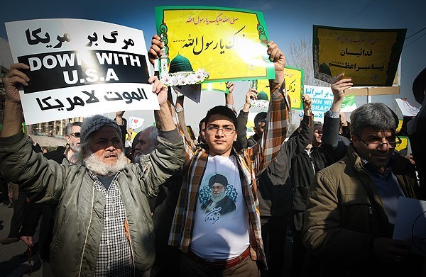 Photo of İran genelinde Hz. Peygamber’e (sav) hakaret protesto edildi