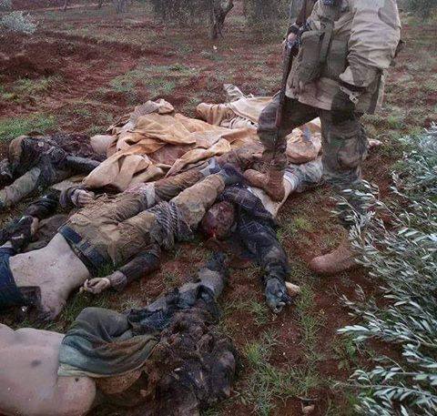 Photo of Suriye Ordusu Halep Kırsalında Aralarında Somali Asıllı Terörist Komutan Ebu Katate İle Birlikte 23 Teröristi Öldürdü