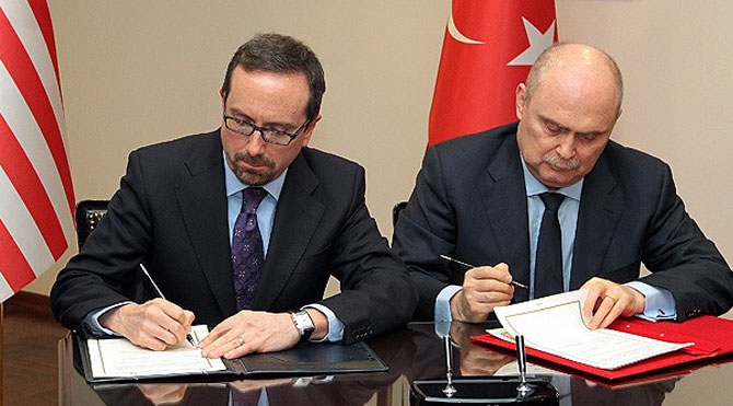 Photo of Türkiye ve ABD aleni terörist eğitim anlaşmasını imzaladı