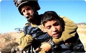 Photo of Korsan İsrail, Filistinli çocuk esirleri tecavüzle tehdit ediyor