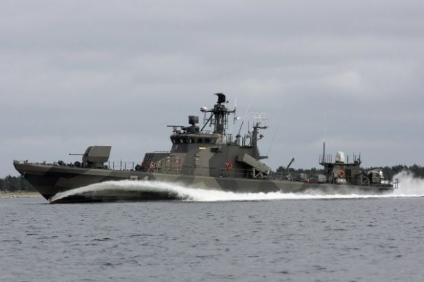 Photo of Finlandiya, Rusya’ya ait olduğu düşünülen bir denizaltıyı vurdu
