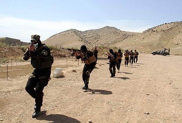 Photo of Irak’ta özel eğitimli 800 asker daha Ramadi’ye gönderildi
