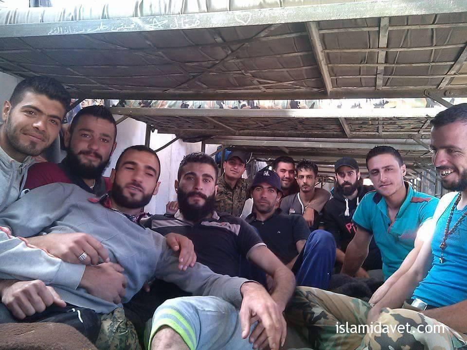 Photo of Suriye’nin Süveyde ilinden gençler ordu saflarına katıldı
