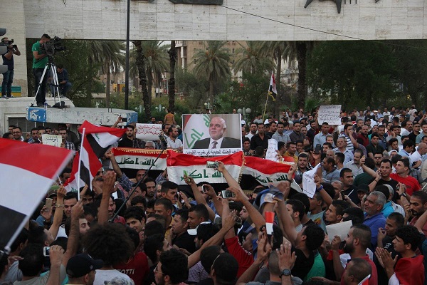 Photo of Irak’ta başbakan İbadi’ye destek gösterisi yapıldı