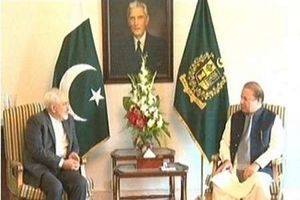 Photo of Dışişleri bakanı Zarif Pakistan başbakanı ile görüştü