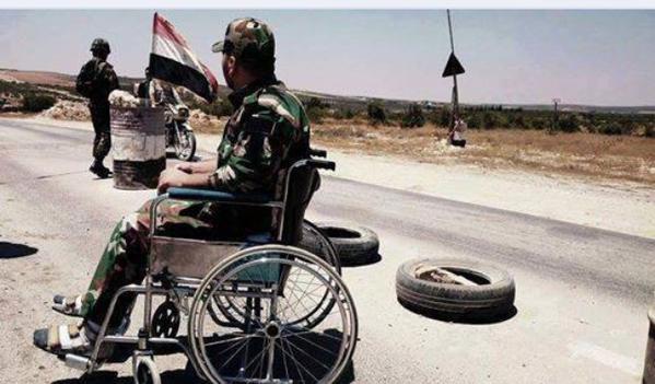 Photo of Çatışmalarda yaralanan Suriyeli teğmen cepheden ayrılmayı reddediyor
