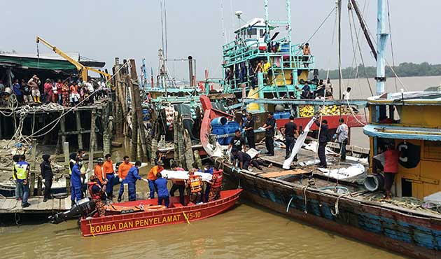 Photo of Malezya’da tekne faciasında bilanço artıyor