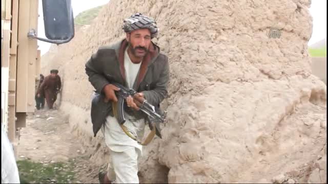 Photo of Afganistanda Taliban Teröristleri Arasında Şiddetli Çatışmalar Yaşanıyor. 200 Ölü