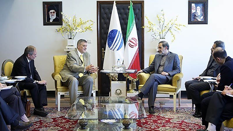 Photo of BM Irak temsilcisi Velayeti ile görüştü