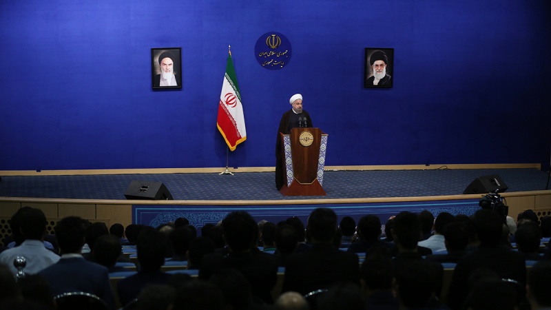 Photo of Ruhani: İranlı elitlerin İran’a ters göçü başlamıştır