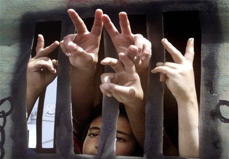 Photo of İsrail Çocukların Hapsedilmesini Yasallaştırdı