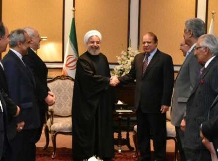 Photo of Ruhani ve Nevaz Şerif, İran-Pakistan ilişkilerinin gelişmesini vurguladılar