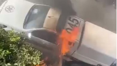 Photo of Video- Gazze Direnişçileri Siyonist İsrail’in Kafr Kasım şehrinde çatışırken bir polis aracını ateşe verdi